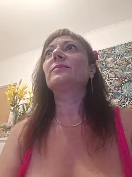 Snapshot of SaraGina chatting on 05/28/26, 07:55 SaraGina online show from 05/28/26, 07:55