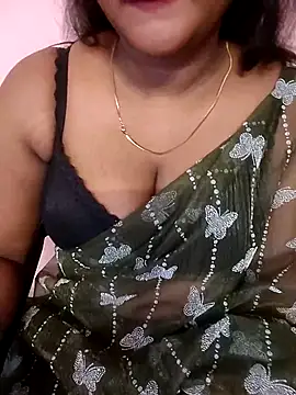 Snapshot of Sravani_ chatting on 02/18/26, 07:15 Sravani online show from 02/18/26, 07:15