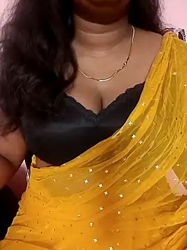 Snapshot of Sravani_ chatting on 02/27/26, 12:27 Sravani online show from 02/27/26, 12:27