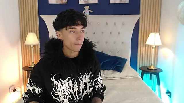 Aiden Rivers  online show from 07/01/26, 01:13
