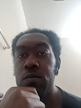 Snapshot of shellynpanda21 chatting on 02/17/26, 11:40 shellynpanda21 online show from 02/17/26, 11:40