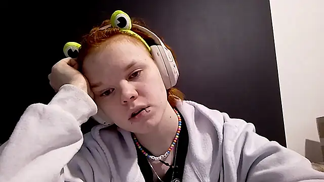 CurlaPettyBom online show from 02/21/26, 08:15