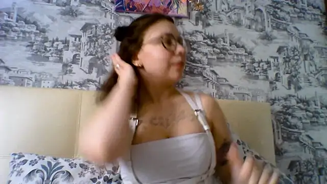 Snapshot of AwryNeon chatting on 02/27/26, 06:02 AwryNeon online show from 02/27/26, 06:02