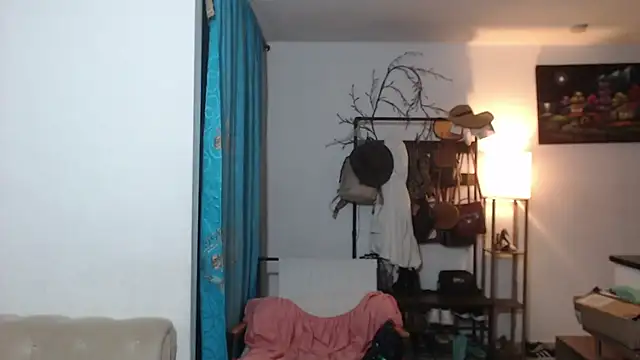 Snapshot of Dani-brown chatting on 06/22/26, 05:15 Dani-brown online show from 06/22/26, 05:15
