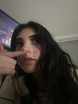 Snapshot of Kattengel_ chatting on 07/01/26, 11:48 Kattengel online show from 07/01/26, 11:48