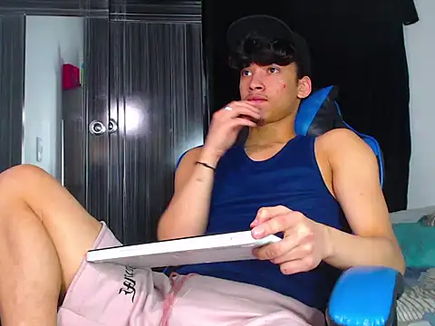 Snapshot of Lyam_Russo chatting on 02/24/26, 07:34 Lyam Russo online show from 02/24/26, 07:34