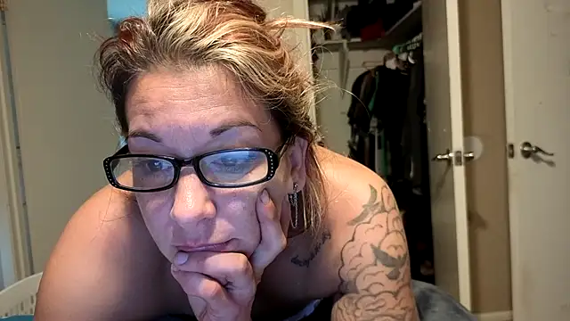 MissBella0969 online show from 04/15/26, 03:52