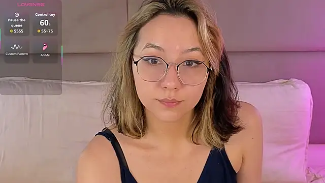 Snapshot of SweetElya chatting on 06/30/26, 06:14 SweetElya online show from 06/30/26, 06:14