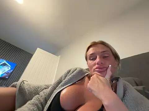 jadey19x online show from 04/05/26, 07:44