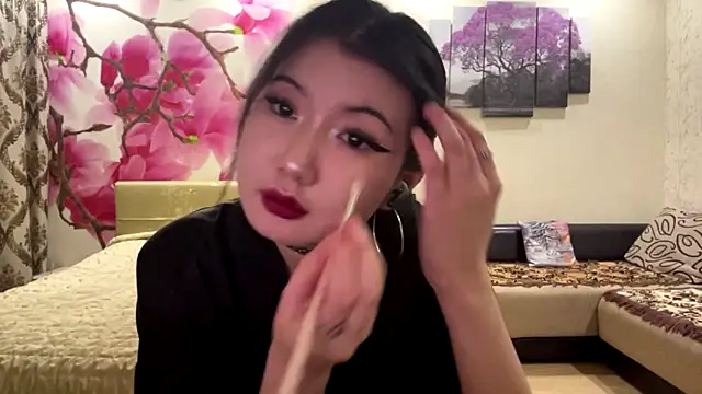 MaeRaads online show from 03/23/26, 06:34