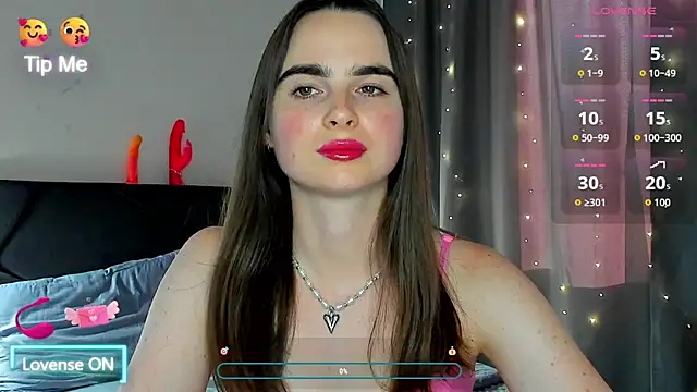 Snapshot of megann_fox2 chatting on 07/05/26, 03:08 megann fox2 online show from 07/05/26, 03:08