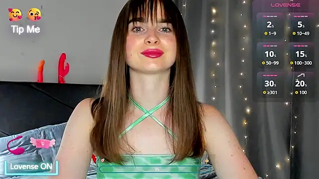 Snapshot of megann_fox2 chatting on 07/08/26, 03:05 megann fox2 online show from 07/08/26, 03:05