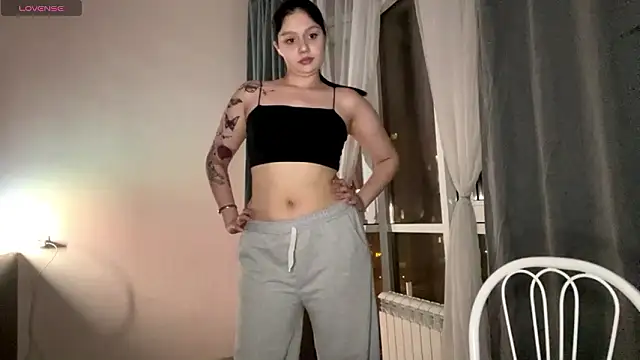 Snapshot of RaquelsHusband chatting on 03/01/26, 01:35 RaquelsHusband online show from 03/01/26, 01:35