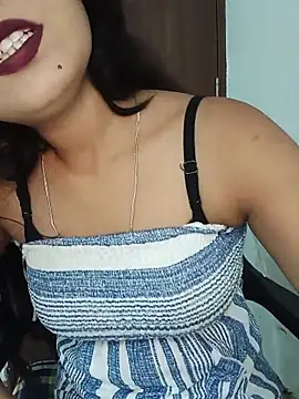 Snapshot of Cutie_babes01 chatting on 06/15/26, 03:47 Cutie babes01 online show from 06/15/26, 03:47