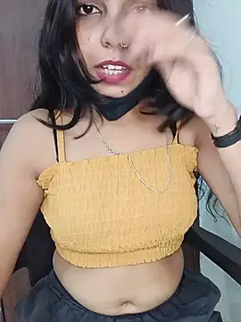 Snapshot of Cutie_babes01 chatting on 06/20/26, 10:56 Cutie babes01 online show from 06/20/26, 10:56