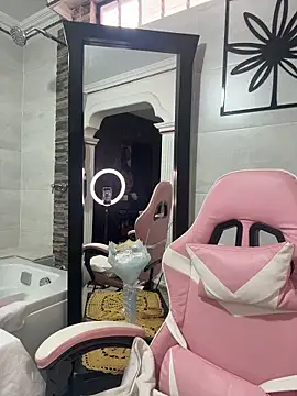 Kiarhatrixie1 online show from 03/14/26, 04:01