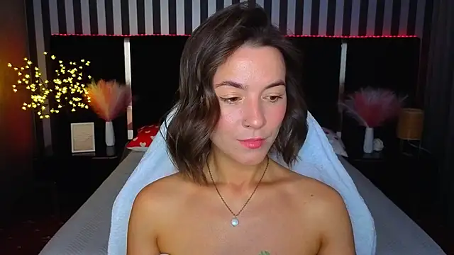 Snapshot of GracefulMichelle chatting on 05/11/26, 07:55 GracefulMichelle online show from 05/11/26, 07:55