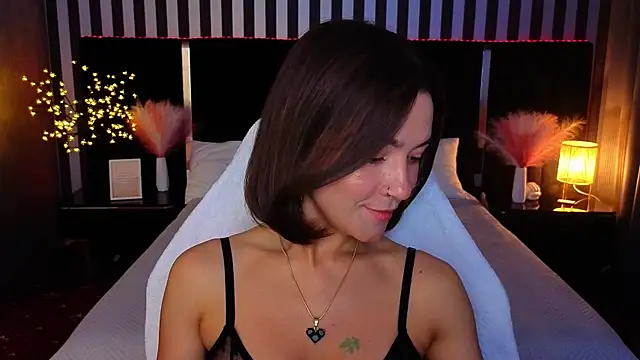 Snapshot of GracefulMichelle chatting on 05/13/26, 07:22 GracefulMichelle online show from 05/13/26, 07:22