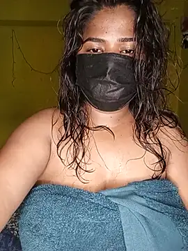 Snapshot of NISHHAA chatting on 07/04/26, 12:22 NISHHAA online show from 07/04/26, 12:22