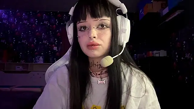 Luna Sohotti online show from 03/07/26, 03:20