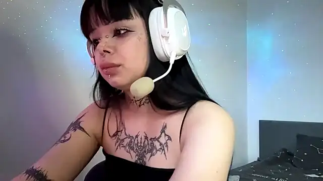 Luna Sohotti online show from 04/01/26, 03:20