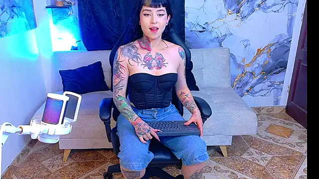 nova kitttyy online show from 07/24/26, 04:10