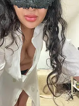 katy nour online show from 04/22/26, 05:36