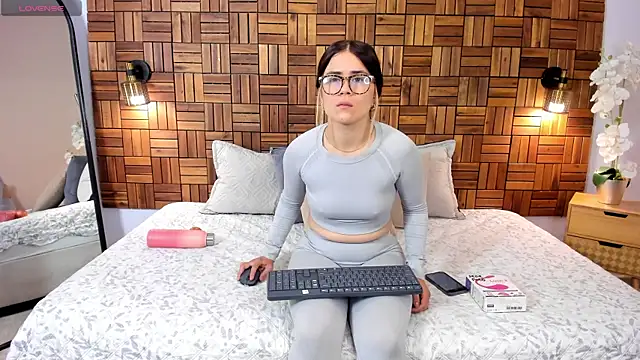 aleessiia online show from 04/01/26, 02:03