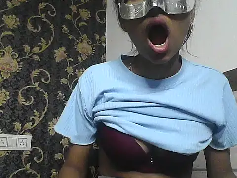 Snapshot of Rani1993 chatting on 02/28/26, 08:15 Rani1993 online show from 02/28/26, 08:15