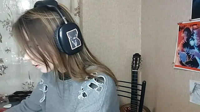 Snapshot of MilaTyan chatting on 02/24/26, 05:33 MilaTyan online show from 02/24/26, 05:33