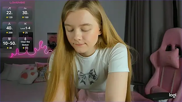 Snapshot of EvaRaee chatting on 02/21/26, 03:18 EvaRaee online show from 02/21/26, 03:18