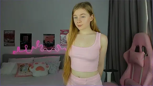 EvaRaee online show from 03/21/26, 08:19