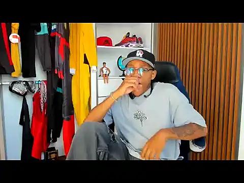 yandi hot online show from 02/17/26, 02:02