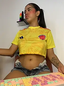 Lily em online show from 07/07/26, 12:53