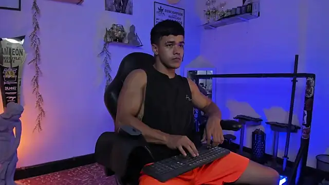 Snapshot of Rob_zaens33 chatting on 02/22/26, 10:41 Rob zaens33 online show from 02/22/26, 10:41