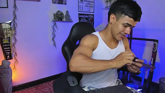 Rob zaens33 online show from 03/11/26, 04:24