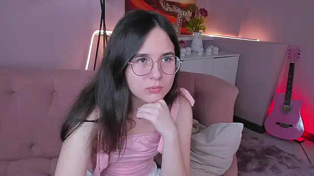 leylamirage online show from 03/14/26, 12:32