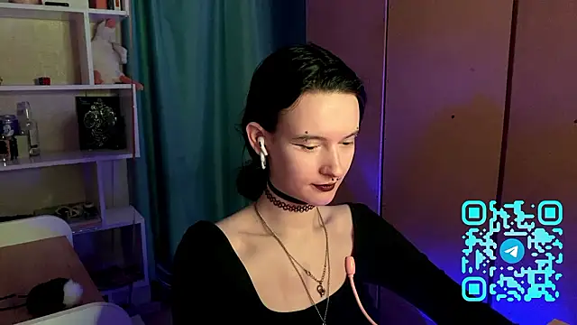 MabelDefina online show from 03/28/26, 01:00