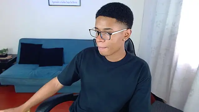 liiam3 online show from 02/26/26, 08:41