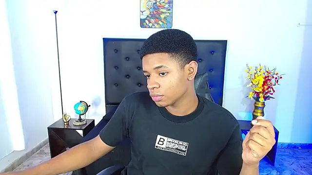 liiam3 online show from 04/13/26, 09:09