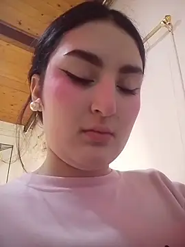 zoe moon   online show from 05/08/26, 11:04