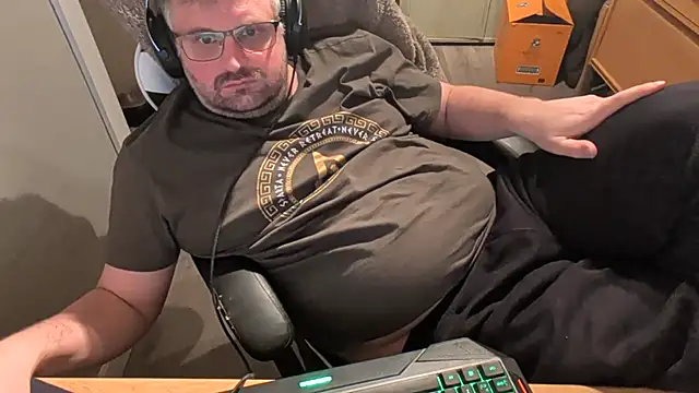 Snapshot of hainorswe chatting on 02/26/26, 11:48 hainorswe online show from 02/26/26, 11:48