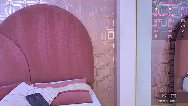 Khloe Moon online show from 04/14/26, 07:42