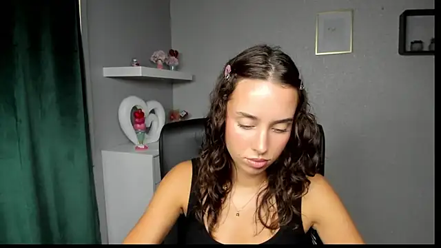 Snapshot of AdeleSolo chatting on 07/19/26, 11:36 AdeleSolo online show from 07/19/26, 11:36