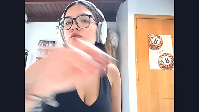 Snapshot of Katya_28 chatting on 03/04/26, 02:23 Katya 28 online show from 03/04/26, 02:23