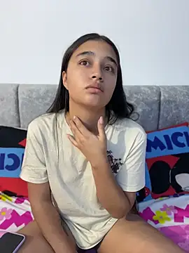 I Samanthaa online show from 04/27/26, 10:52