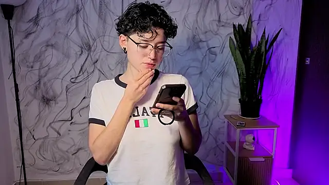 jeroharper  online show from 06/24/26, 10:42