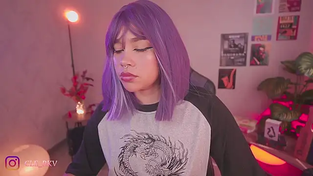 violette clerk1  online show from 04/14/26, 07:31