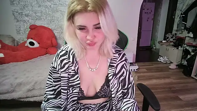 SlankyMic online show from 04/16/26, 06:09