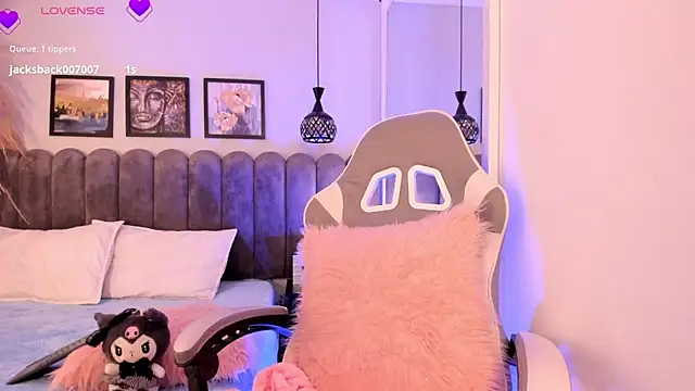 Bella  Peach online show from 04/11/26, 07:56